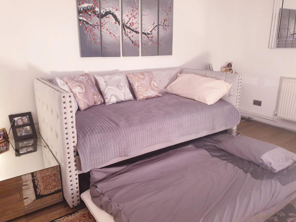Cozy Muswell Hill 1-Bedroom Flat ลอนดอน ภายนอก รูปภาพ