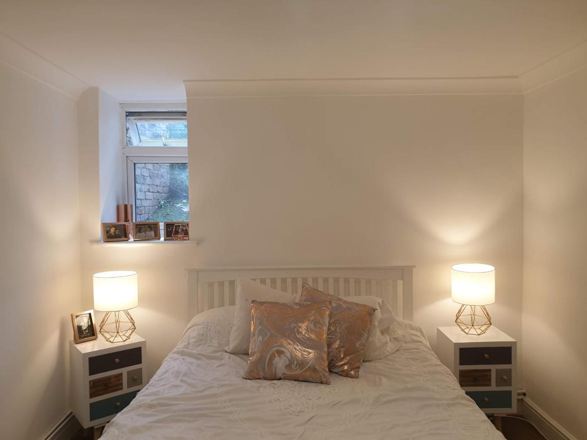 Cozy Muswell Hill 1-Bedroom Flat ลอนดอน ภายนอก รูปภาพ