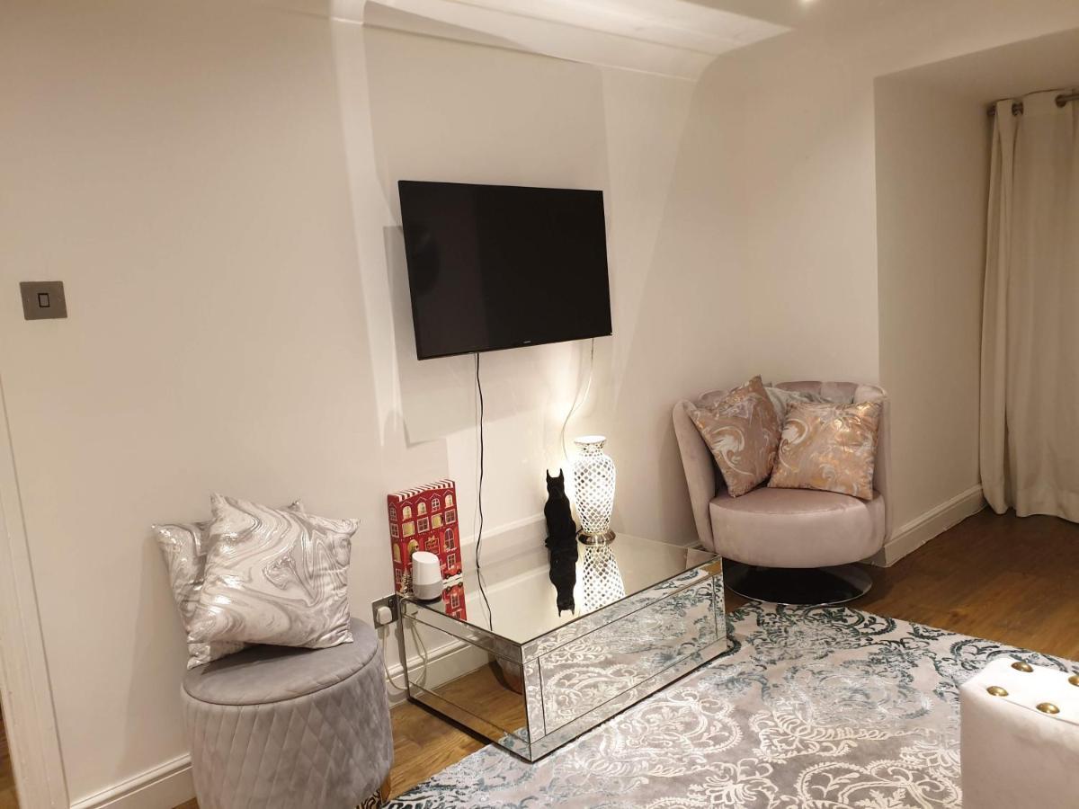 Cozy Muswell Hill 1-Bedroom Flat ลอนดอน ภายนอก รูปภาพ