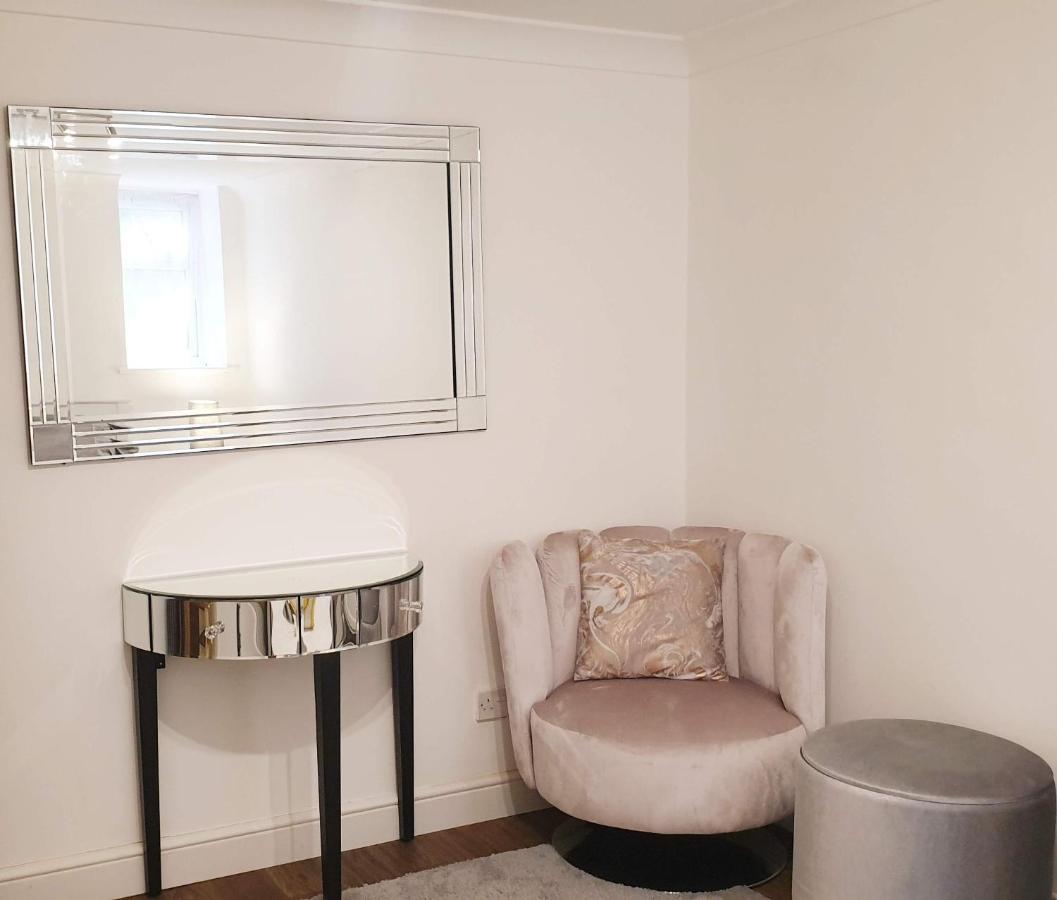 Cozy Muswell Hill 1-Bedroom Flat ลอนดอน ภายนอก รูปภาพ